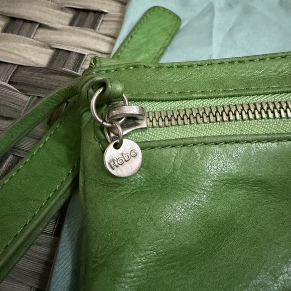 HOBO The Original Green Leather Crossbody Bag - Picture 13 of 16